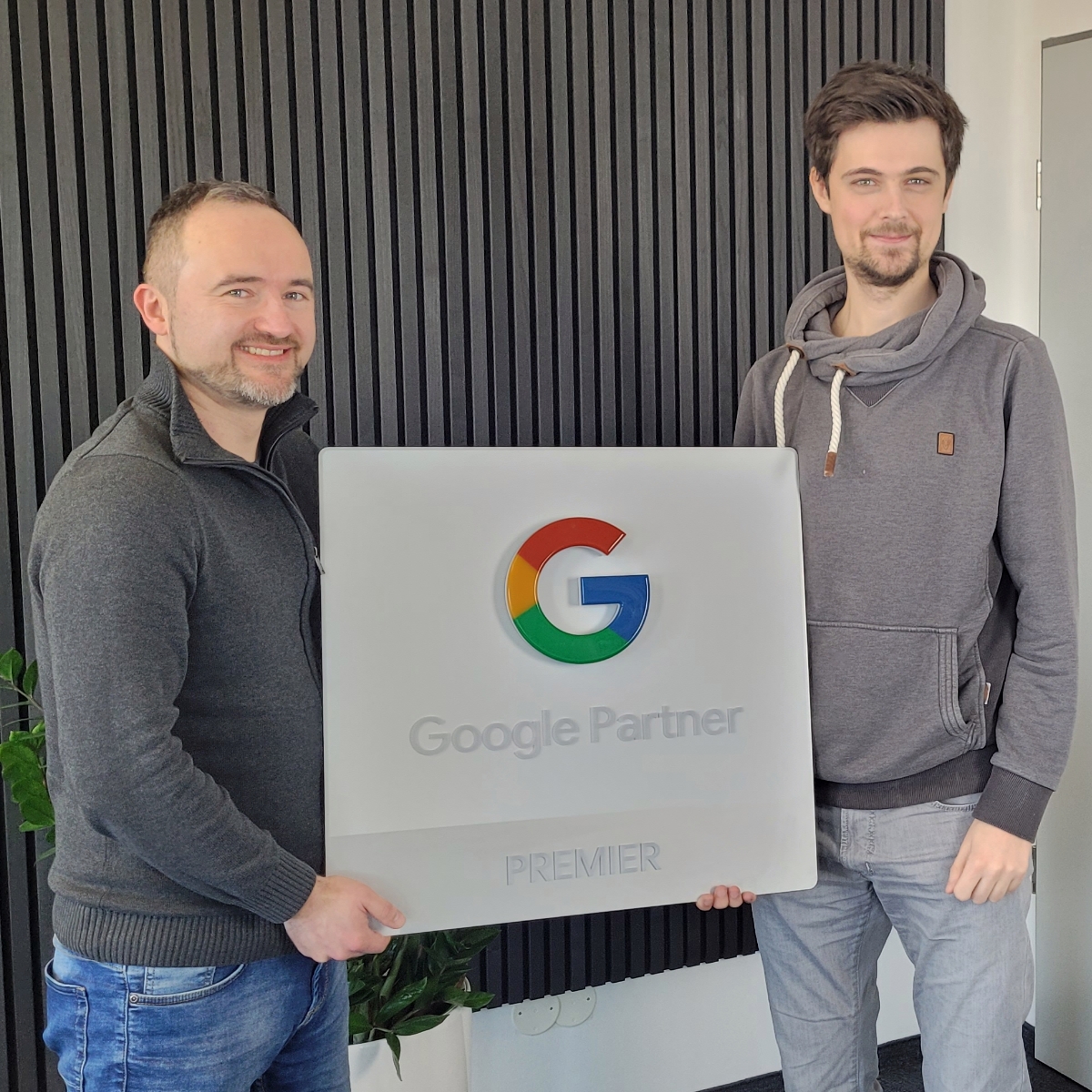 Google Premier Facebook-Instagram Feed Google Premium Partner 2023